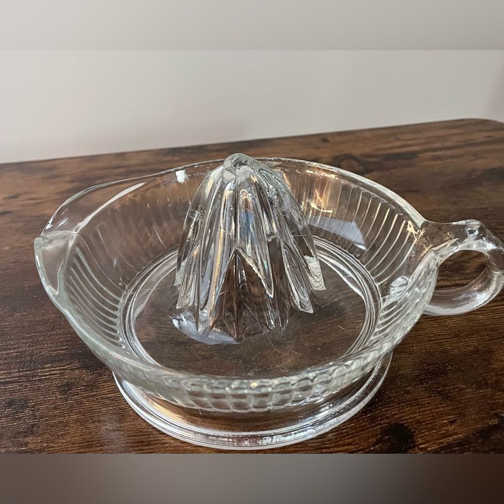 Anchor Hocking Vintage Glass Juicer Presser